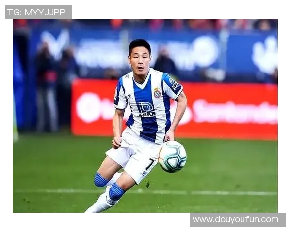 足球明星现场帅气瞬间大放送尽显风采与魅力的精彩瞬间合集 足球明星现场帅气瞬间大放送尽显风采与魅力的精彩瞬间合集